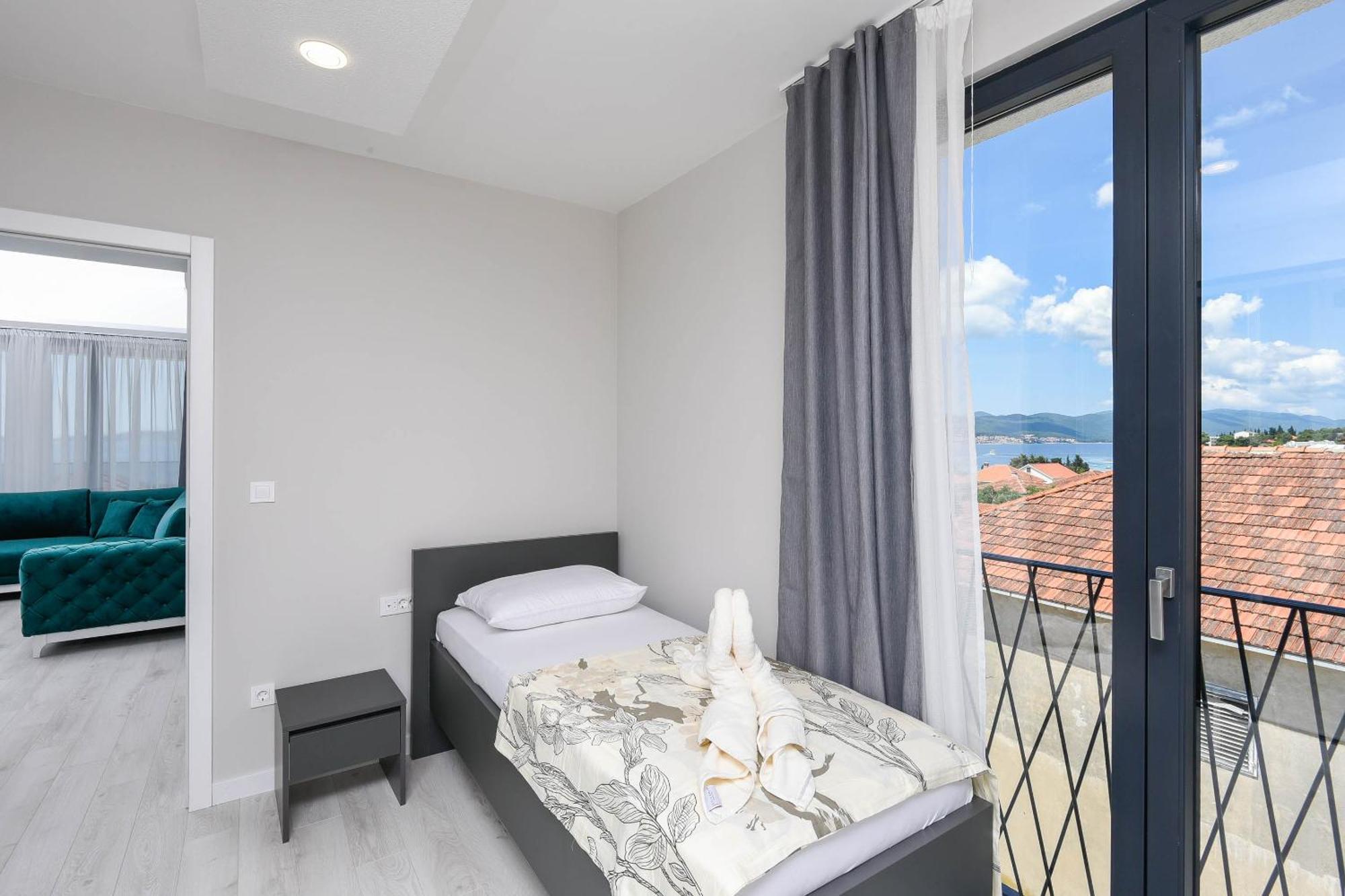 Sunny Day Luxury Holiday Apartments Orebić Exterior foto
